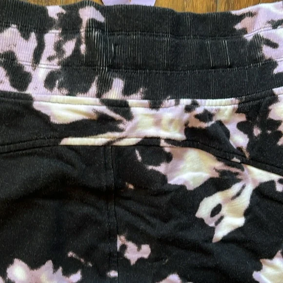 Athleta Balance Printed joggers, size small - Picture 9 of 10
